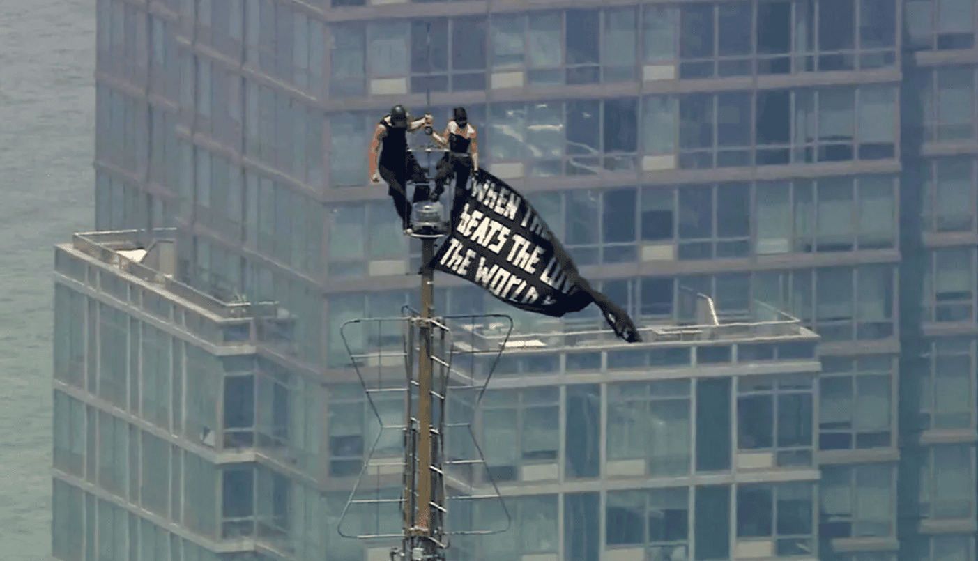Empire State Building Climbers Spark Global Buzz After Daring Proposal Ends in Arrest