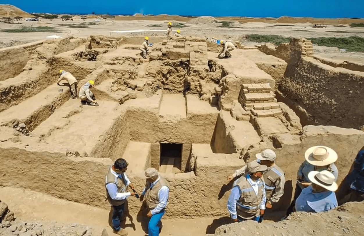 600-Year-Old Tomb In Peru Reveals 38 Burials And Clues To Chimú Elite Life